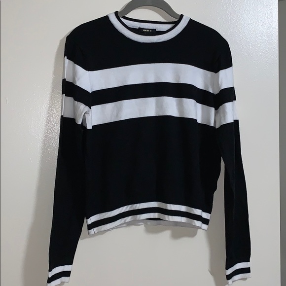 Crop Top Sweater - Picture 3 of 3